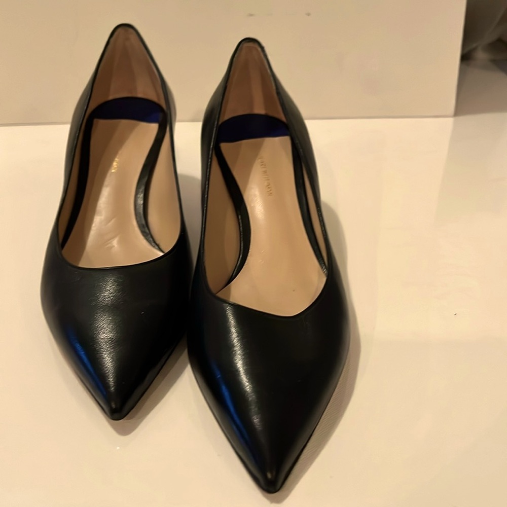 Stuart Weitzman kitten pump